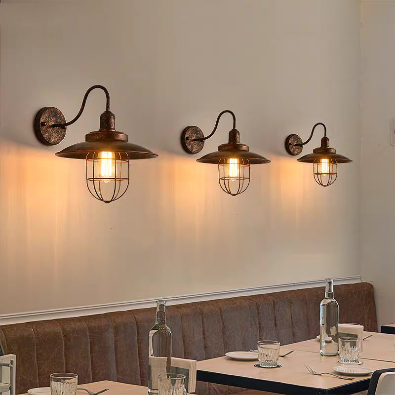 مصباح جداري خارجي بتصميم صناعي - مراجعة Outdoor Lighting Warehouse وسعره